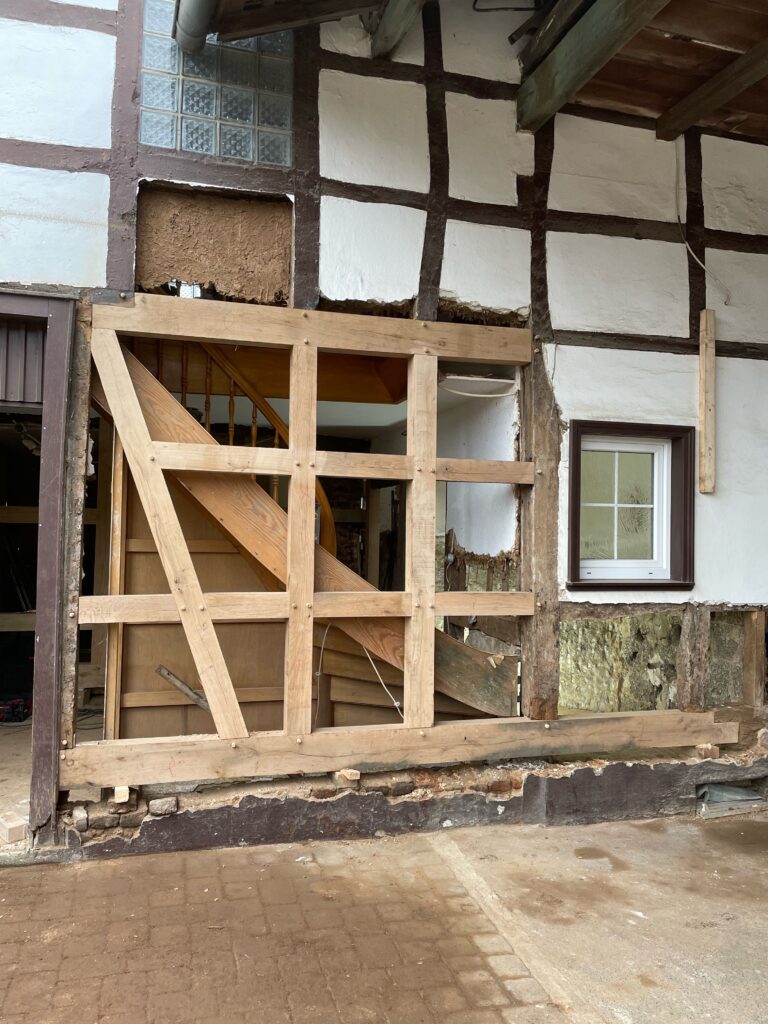 Fachwerksanierung Fachwerkrestauration Bad Münstereifel Holzbau Schwendtner